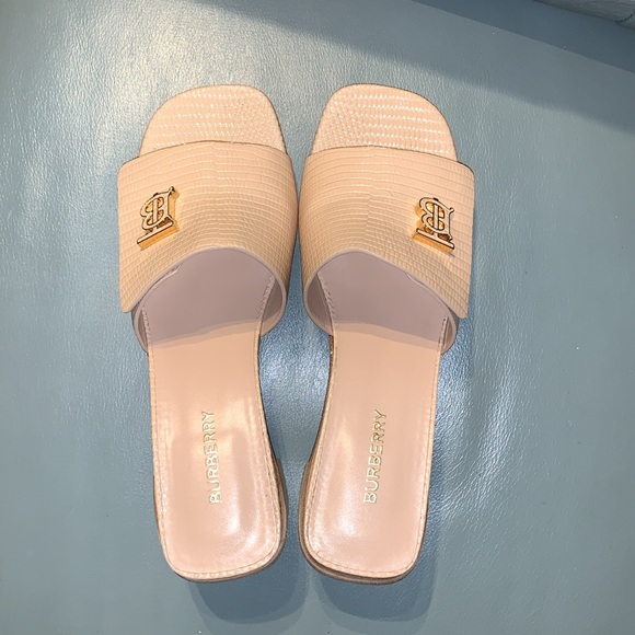 Burberry Winnie Lizard-Embossed Mule Sandals - Picture 7 of 10